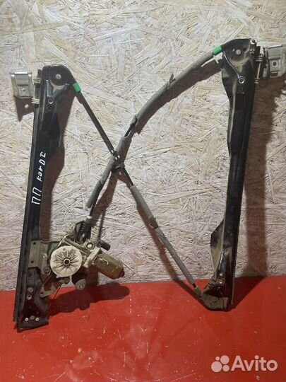 Стеклоподъемник передний правый Ford Focus 1