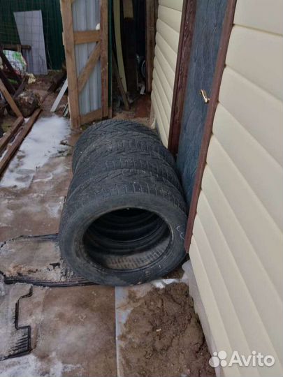 Nokian Tyres Hakkapeliitta 2 215/60 R17