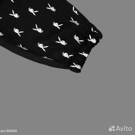 Спортивные штаны NO name черные С зайцами новые 46(S)