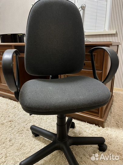 Компьютерное кресло