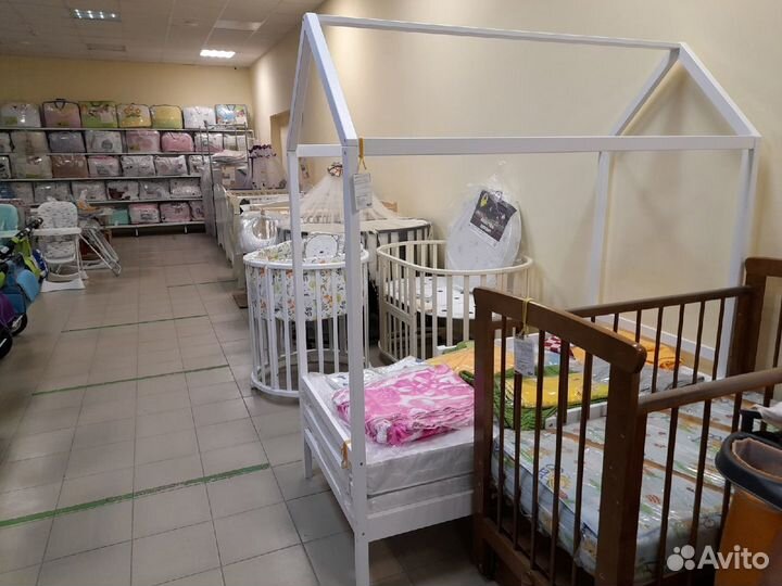 Кроватки детские деревянные овальные и простые. Вы