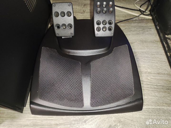 Игровой руль с педалями для пк