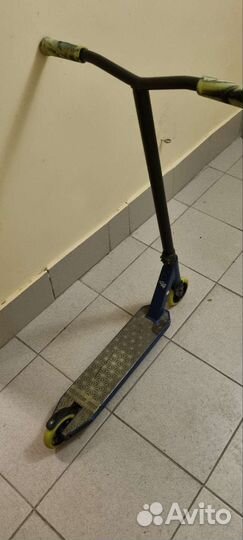 Трюковой самокат tech team duker 202