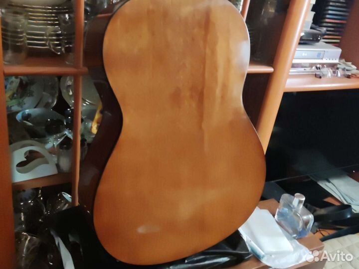 Классическая гитара yamaha c40
