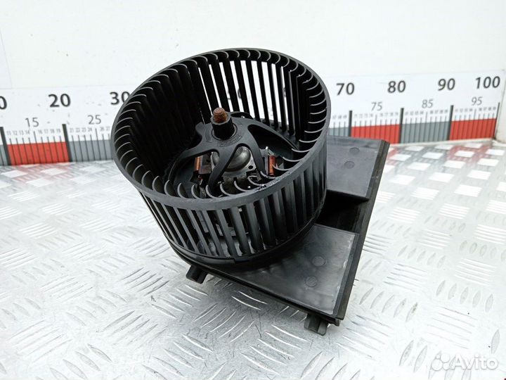 Моторчик печки для Volkswagen Golf 4 1J1819021C