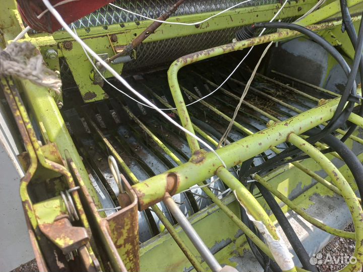 Пресс-подборщик Claas Rollant 44, 2001