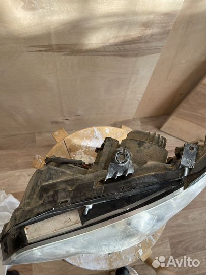 Фара subaru impreza gd правая