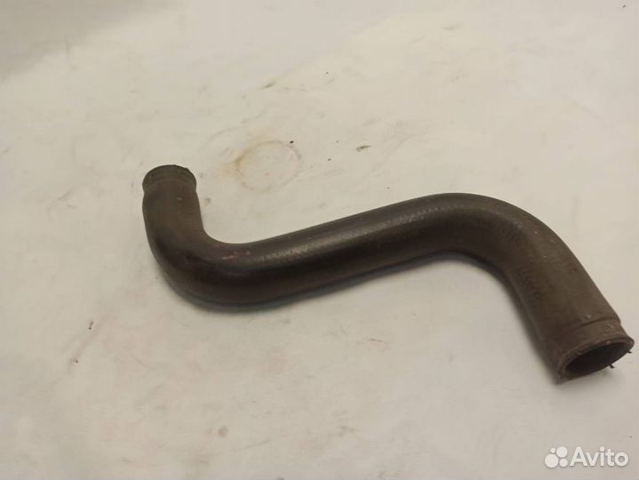 Патрубок системы охлаждения