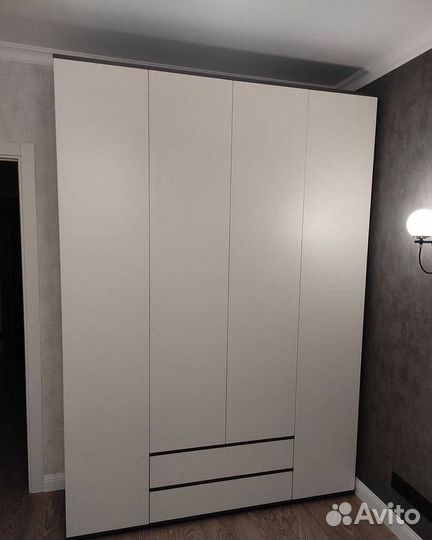 Шкаф распашной на заказ