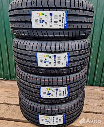 Triangle EffeXSport TH202 245/40 R20 и 275/35 R20 102Y