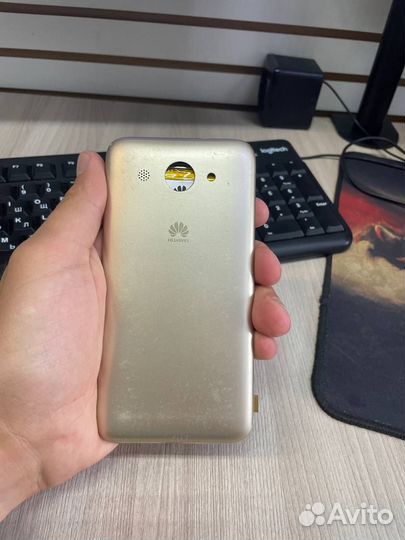Телефон Huawei Y6S на запчасти