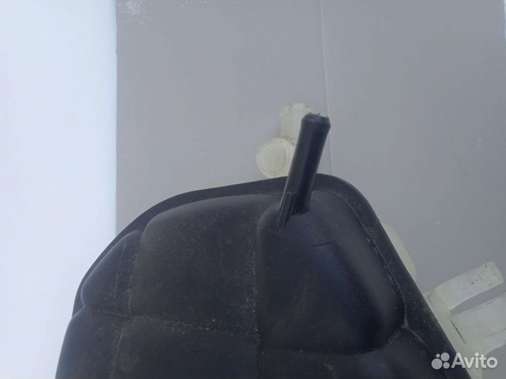 Расширительный бачок Mercedes W164