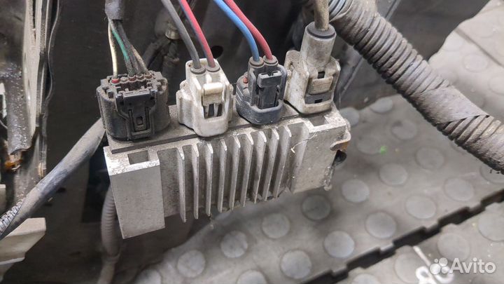 Рамка передняя Toyota Avensis 3