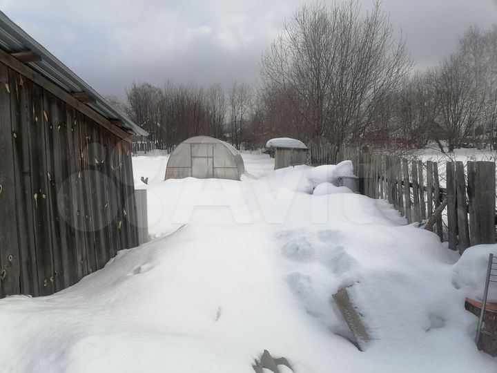 Дом 25 м² на участке 8 сот.