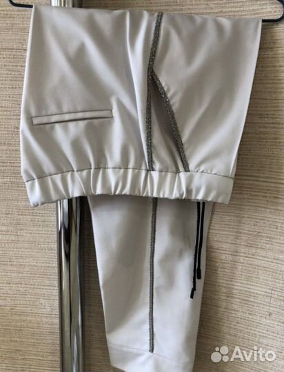 Брючный костюм