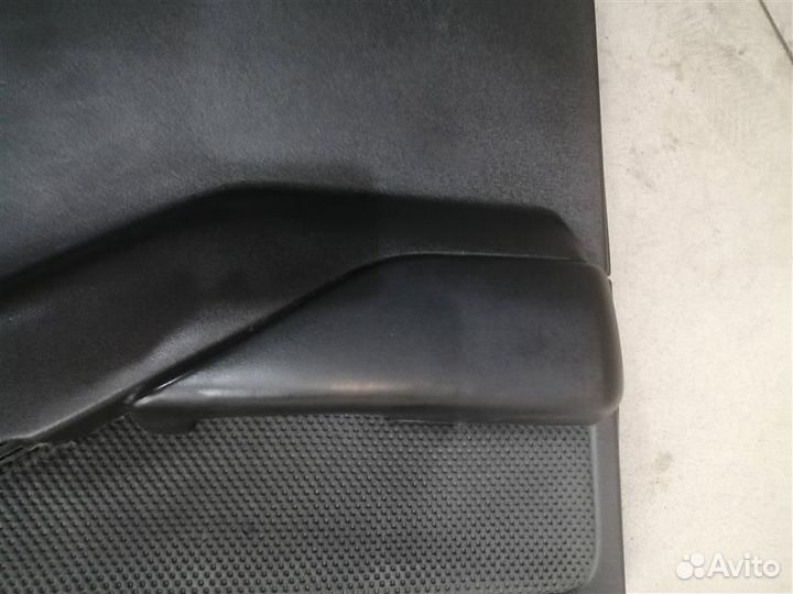 Обшивка двери передней левой Nissan Navara D40 20