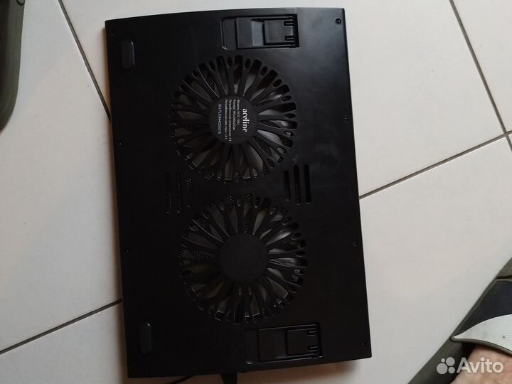 Охлаждающая подставка для ноутбука 15.6