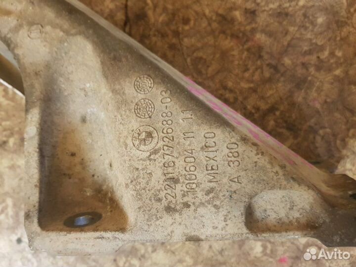 Кронштейн двигателя правый Bmw Х5 Е70 4.8 2007