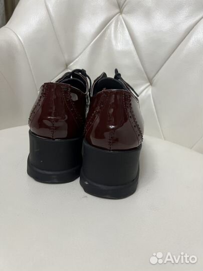Ботинки женские лаковая кожа, 40