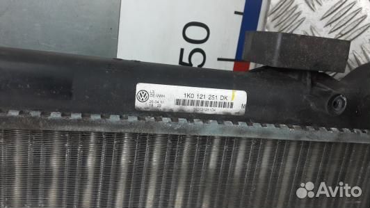 Радиатор системы охлаждения skoda octavia A5 (UEA0