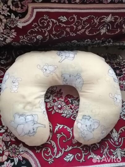 Подушка для кормления грудью