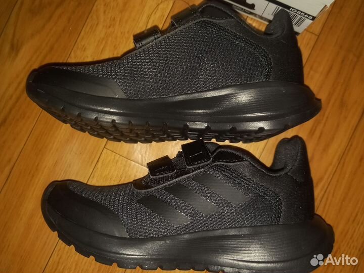 Новые кроссовки Adidas