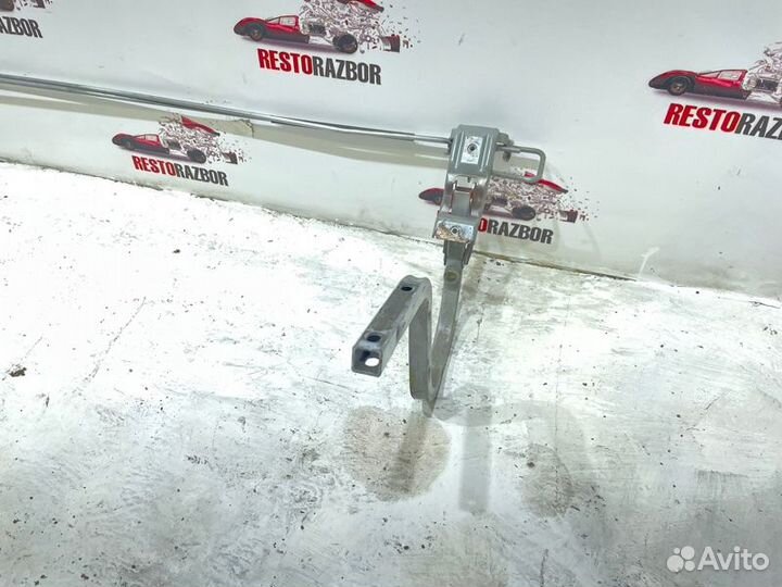 Петля двери багажника Kia Spectra седан S6D 2008