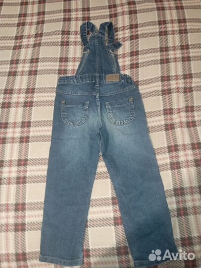 Джинсовый комбинезон для девочки