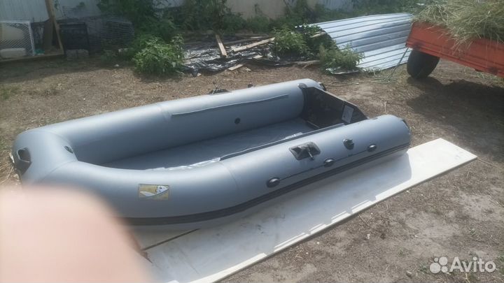 Лодка надувная с мотором