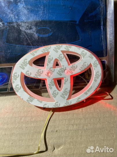 Подсветка эмблемы тоуота 12.0-8.0 красный