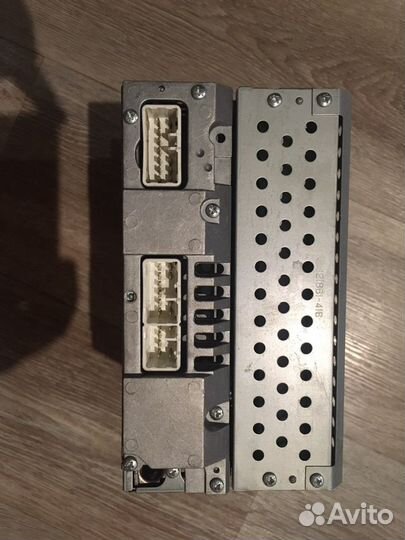 Магнитофон Toyota 10*20