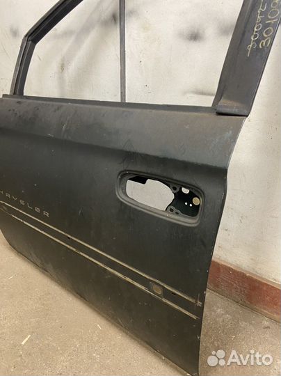 Дверь dodge caravan
