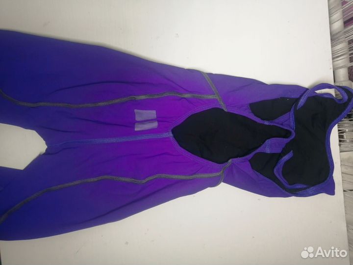 Стартовый гидрокостюм arena
