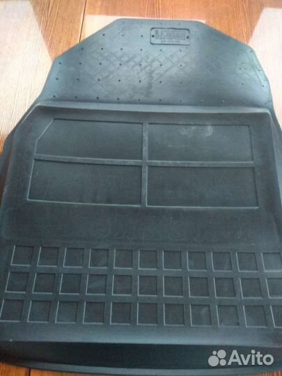 Автомобильные коврики резиновые