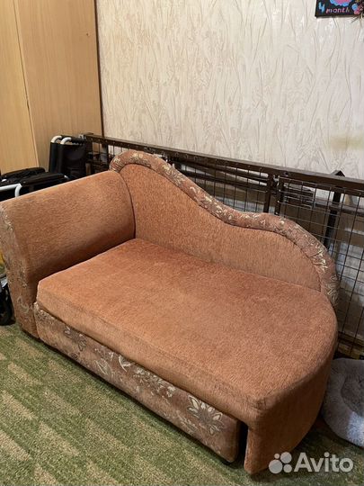 Диванчик раскладной,одноместный