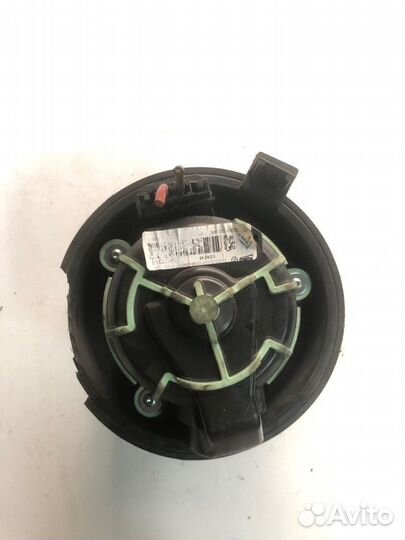 Мотор (моторчик) вентилятора печки Peugeot 308