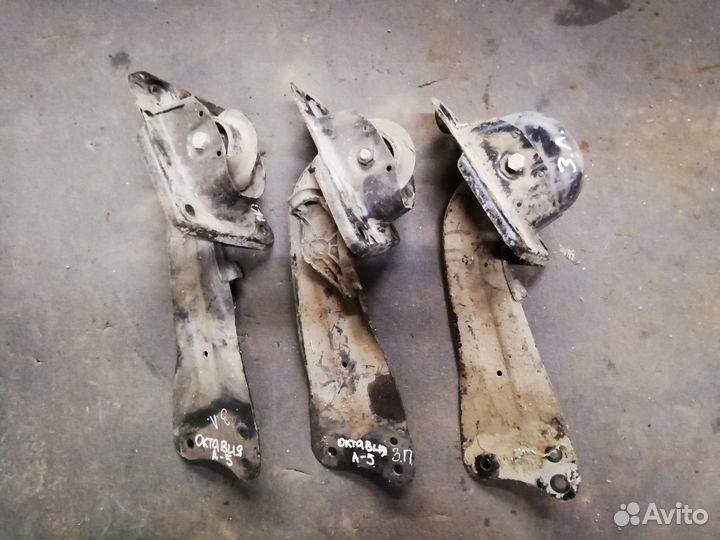 Skoda Octavia A5 04-13 г Рычаг задний