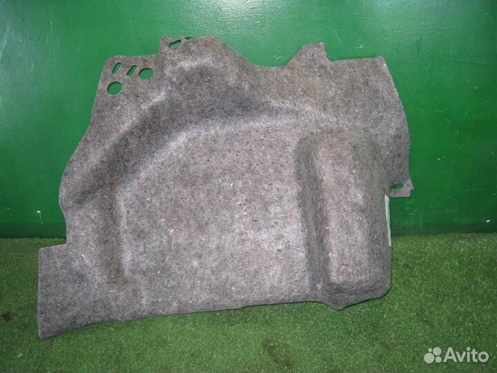 Обшивка багажника левая Ford Fiesta (CB1) 2011