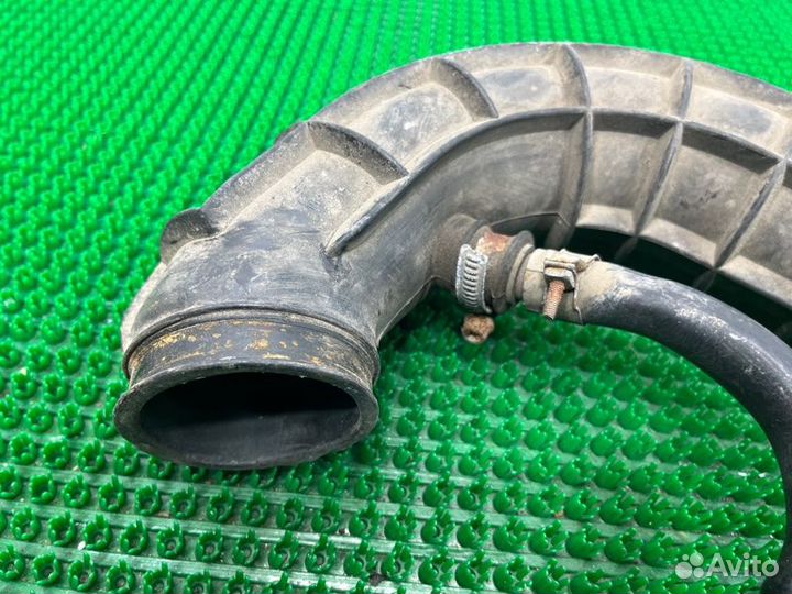 Патрубок воздушного фильтра Лада Калина 1118 2010