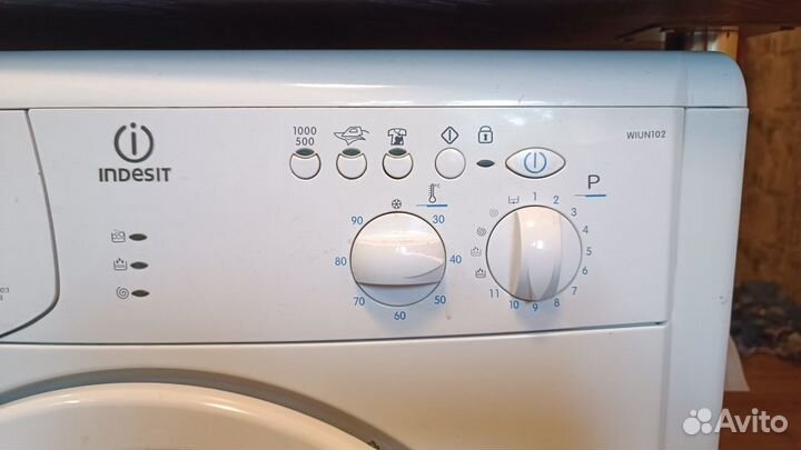 Стиральная машина узкая Indesit wiun 102