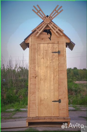 Уличный туалет деревянный HME561