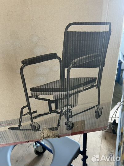 Инвалидное кресло с туалетом