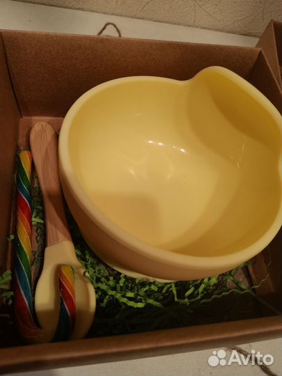 Силиконовая тарелка на присоске с ложкой новая