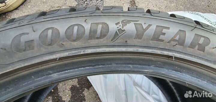 Goodyear UltraGrip Performance+ SUV 295/35 R21 107V