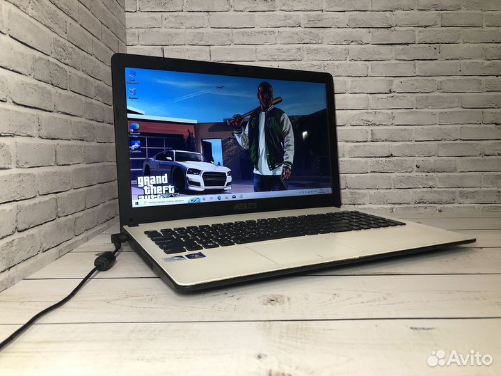 Офисный ноутбук Asus