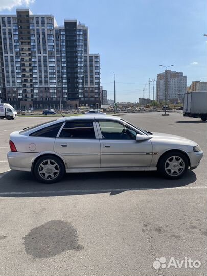 Opel Vectra 1.8 AT, 1999, 320 000 км