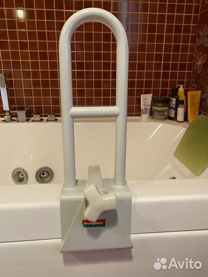 Поручень для ванны