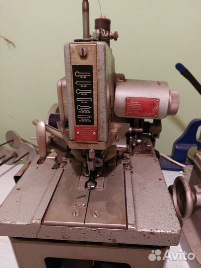 Петельная машина