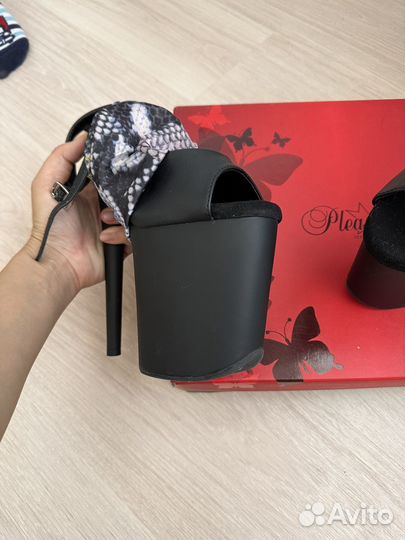 Стрипы pleaser 37 тройки