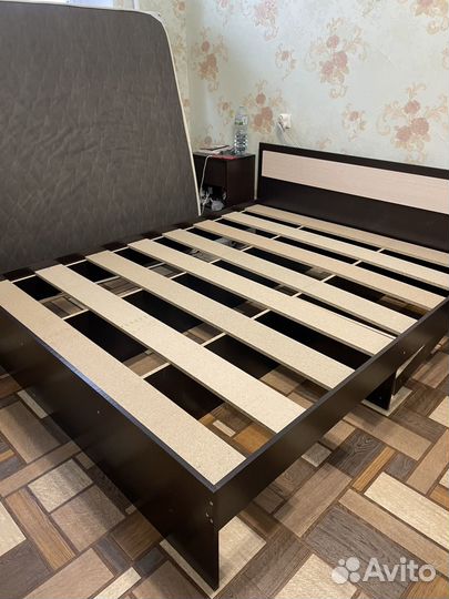 Кровать двухспальная 160 200 деревянная